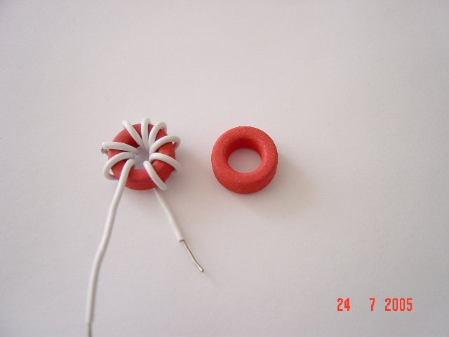 1.5V to 5V/12V DC/DC converter, using LT1073