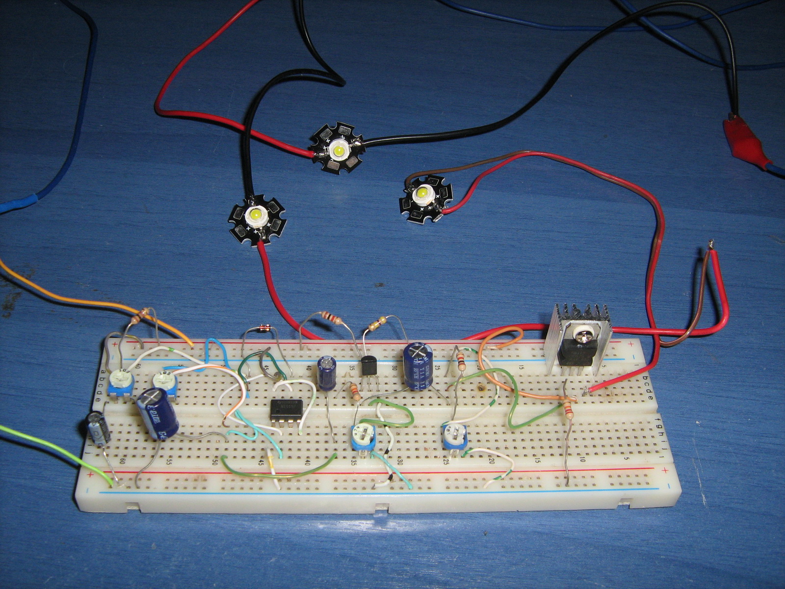 555 Timer LED Pulse Breathing Circuit