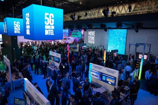 Intel-MWC-Booth-1-12