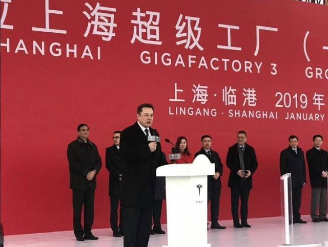 特斯拉打到家门口？何小鹏这样回怼李想