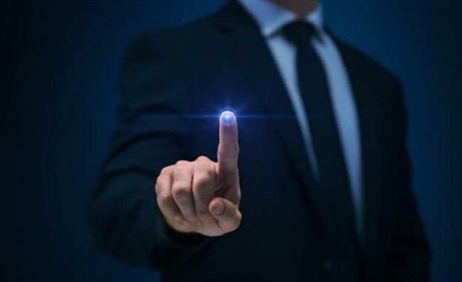 先进的低功耗蓝牙智能门锁可让用户通过智能手机解锁和监控门户