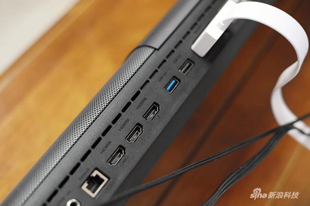 很容易插线 以及接口一览