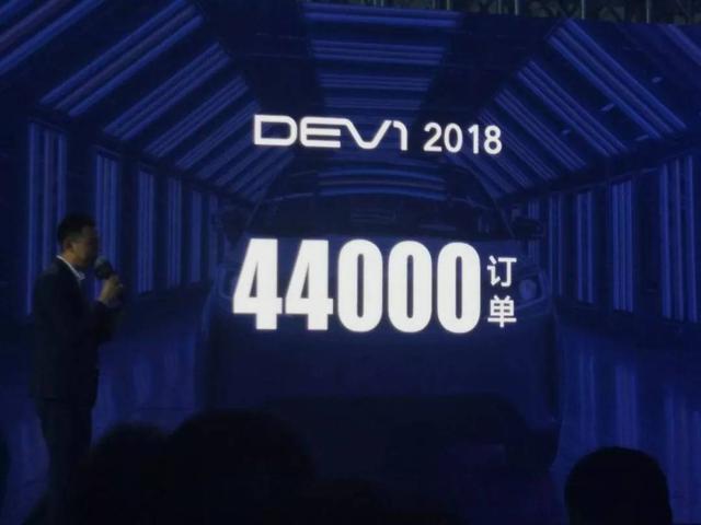 从交付黑马到停产融资，这个新势力品牌只用了10个月