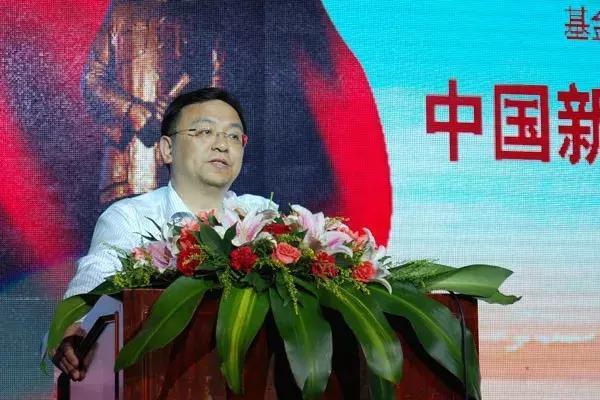 比亚迪明年推新铁锂电池：体积能量密度升50%，寿命120万公里，成本降30%