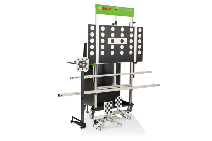 黑科技，前瞻技术，博世,博世校准工具,博世校准驾驶辅助系统，博世DAS 3000，汽车新技术