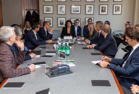 电动汽车,黑科技,前瞻技术,MIT兰博基尼,兰博基尼,兰博基尼超级电容器,兰博尼基电动化,汽车新技术 电动汽车,黑科技,前瞻技术,MIT兰博基尼,兰博基尼,兰博基尼超级电容器,兰博尼基电动化,汽车新技术