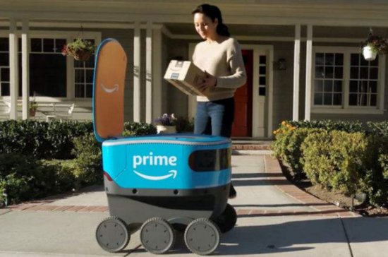 “守、攻、抢”配送机器人市场的“神仙打架” “守、攻、抢”配送机器人市场的“神仙打架”