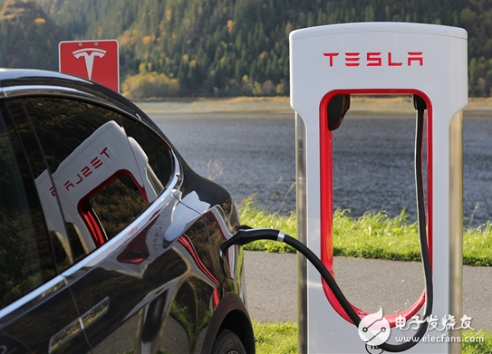 特斯拉推出一款V3增压充电器 15分钟就能充满电
