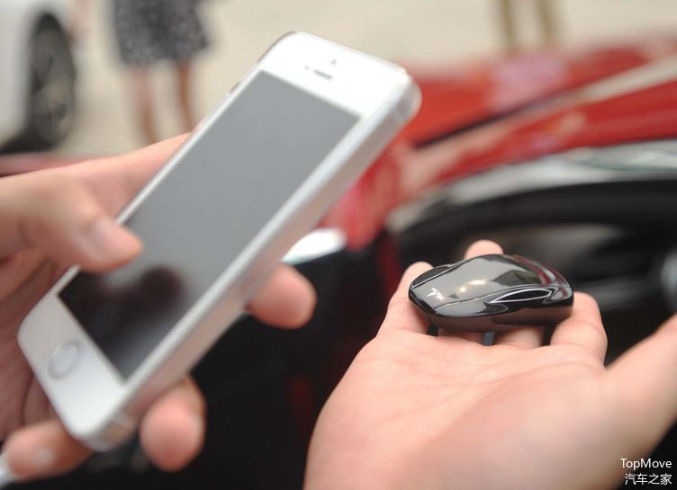 特斯拉初代车钥匙 | 视觉中国