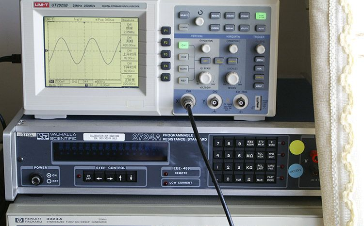 模拟示波器怎么看频率,模拟示波器频率计算