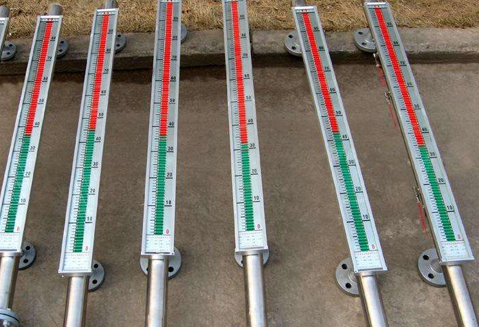 磁翻板液位计的结构特点及技术参数