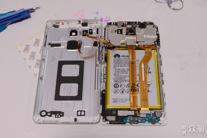 华为老将还能战否？mate8更换电池记_新浪众测