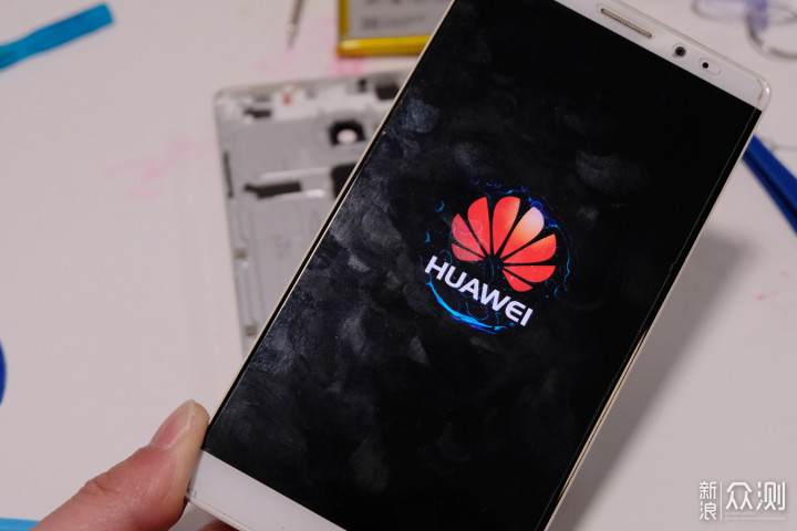 华为老将还能战否？mate8更换电池记_新浪众测