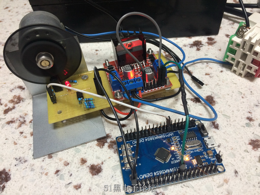 电机上电运行平稳