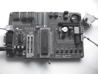 点击放大图片 图8 步进电机与增强型PIC实验板进行连接