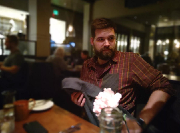 Razr折叠屏手机拍照样张（来自The Verge）