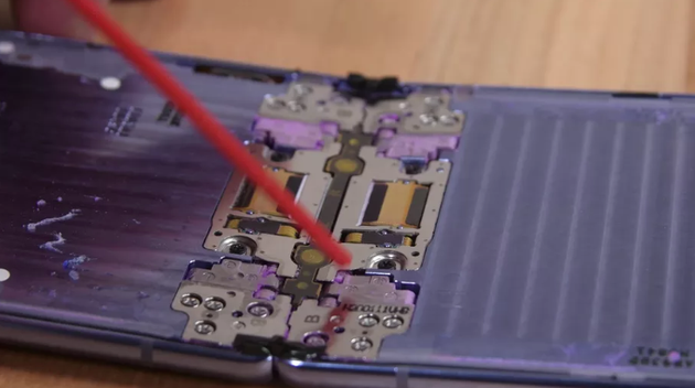 拆开后灰尘堆积