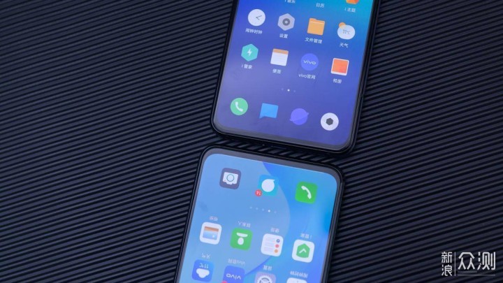 我把性价比的iQOO 3和主打线下的X30 Pro横评_新浪众测