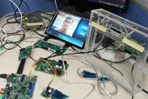 说明: 检测到人脸