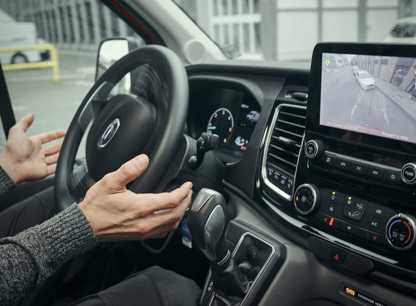 黑科技，前瞻技术，福特Transit,福特主动停车辅助技术，福特停车技术