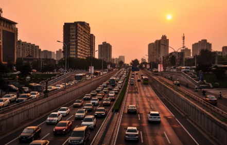 自动驾驶，自动驾驶,Gapwaves波导天线，Uhnder数字雷达芯片，雷达