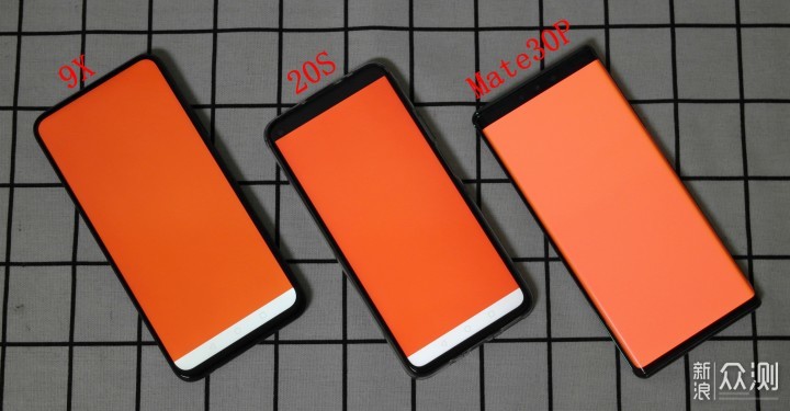 荣耀20S VS 9X ,360°无死角对比谁是最强中端_新浪众测
