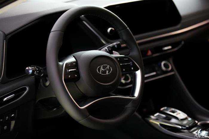 前瞻技术，现代,现代摩比斯，后座警示系统