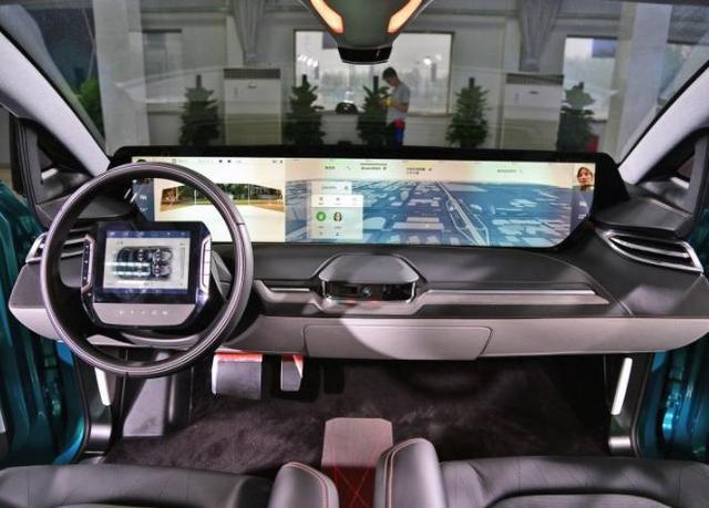 “神器”大搜罗 近年来汽车行业黑科技盘点 