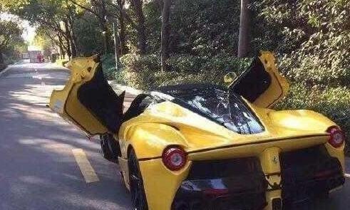全国首台!法拉利LaFerrari国内交付,相当于布加迪加保时捷918的价