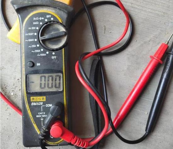 钳型表和万用表哪个好用