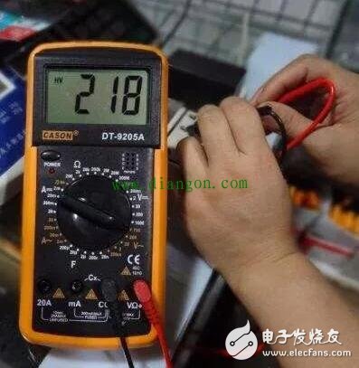 数字万用表如何判断零线和火线