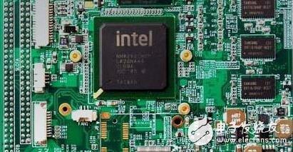 搞企业应用软件的IT企业,这个用户的系统搞完了,又得去搞下一个用户的,而且每个用户的需求和完成时间都得按客户要求改变,往往疲于奔命,重复劳动。相比而言,搞嵌入式系统的公司,都有自己的产品计划,按自己的节奏行事。所开发的产品通常是通用的,不会因客户的不同而修改。一个产品型号开发完了,往往有较长一段空闲时间(或只是对软件进行一些小修补),有时间进行充电和休整。