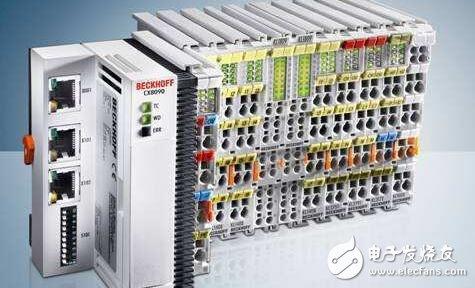 搞企业应用软件的IT企业,这个用户的系统搞完了,又得去搞下一个用户的,而且每个用户的需求和完成时间都得按客户要求改变,往往疲于奔命,重复劳动。相比而言,搞嵌入式系统的公司,都有自己的产品计划,按自己的节奏行事。所开发的产品通常是通用的,不会因客户的不同而修改。一个产品型号开发完了,往往有较长一段空闲时间(或只是对软件进行一些小修补),有时间进行充电和休整。