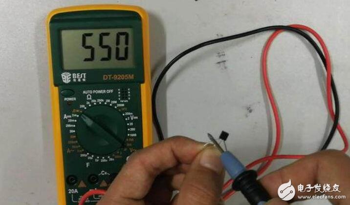 如何用万用表来区分三极管的极性?