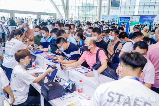 会议室里的人们

描述已自动生成