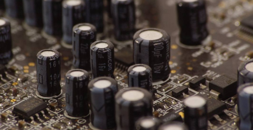 测试电容器的四种方法