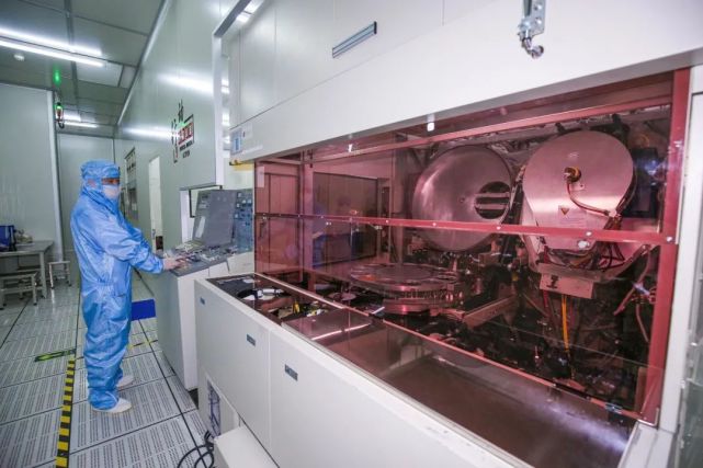 芯片危机笼罩全球汽车业，国产芯片替代机遇来临？