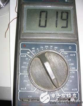 用数字万用表测三极管及检测三极管好坏
