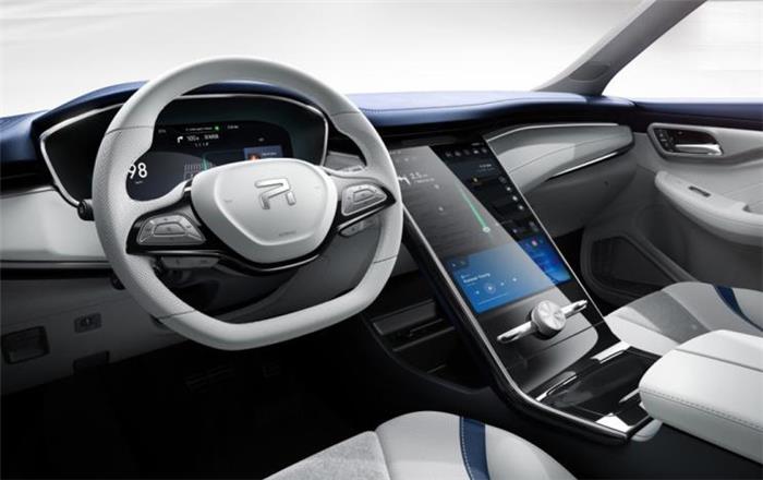 全球首个5G智能网联汽车，上汽R汽车“放大招”