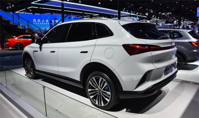 全球首个5G智能网联汽车，上汽R汽车“放大招”