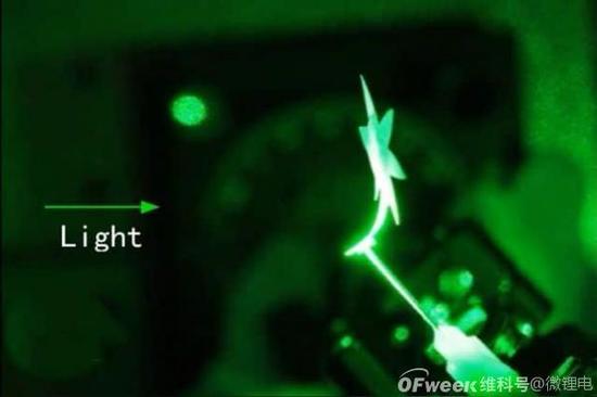 美国学者提出聚合物电流收集器可防止起火 完善储能电池火灾危险