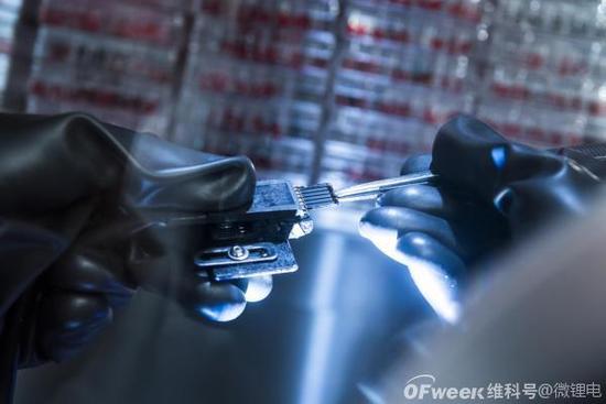 美国学者提出聚合物电流收集器可防止起火 完善储能电池火灾危险