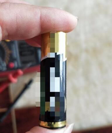 万能表怎么测量干电池
