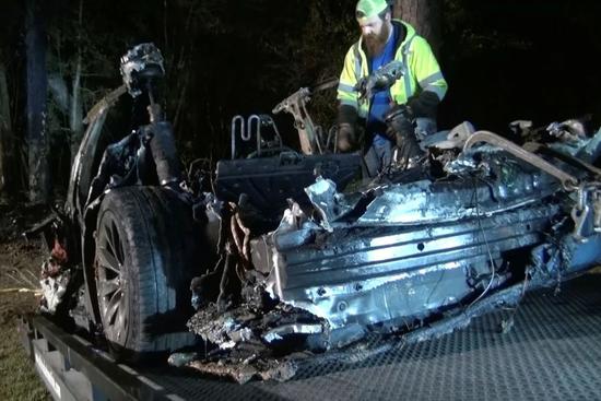 特斯拉车祸将带火汽车一个新功能