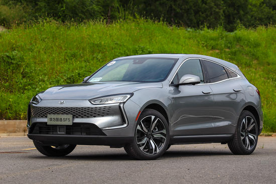 赛力斯华为智选SF5