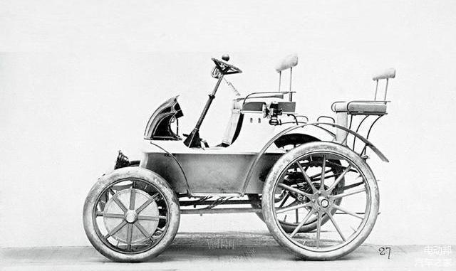 「Lohner-Porsche」原型车