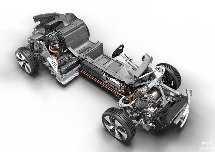 2015款BMW i8的底盘结构