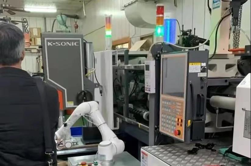 微信图片_20211224101705.jpg?imageView2/2/w/550