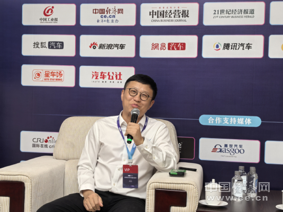 百度李涛：AI汽车是智能座舱终极形态的体现