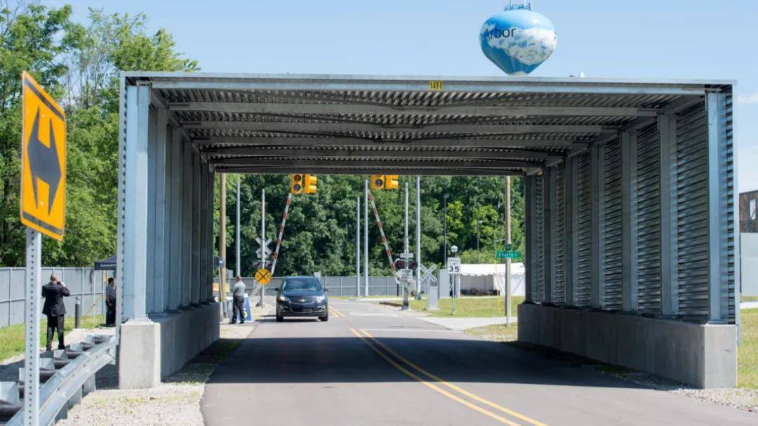 引入第三方视角，自驾技术迫切需要安全性标签